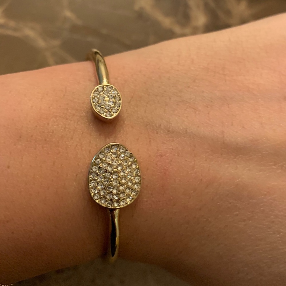 BRACELET (gold and rhinestones)